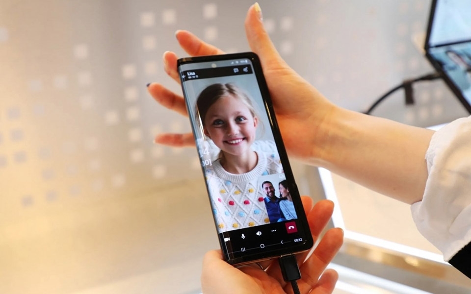 Nguyên mẫu màn hình Samsung (ảnh 3)