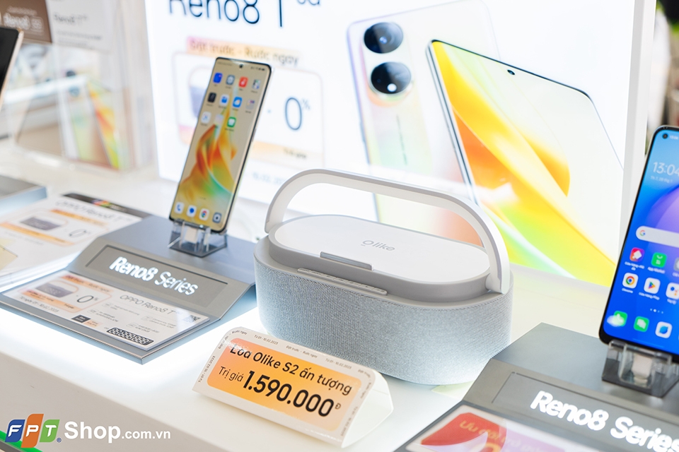 Hình ảnh điện thoại OPPO chuẩn flagship đã có mặt tại cửa hàng FPT Shop. Đến trải nghiệm ngay!