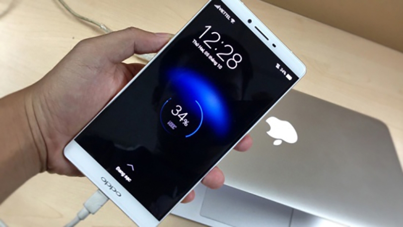 Lỗi tiếp xúc pin trên điện thoại OPPO (Ảnh 3)