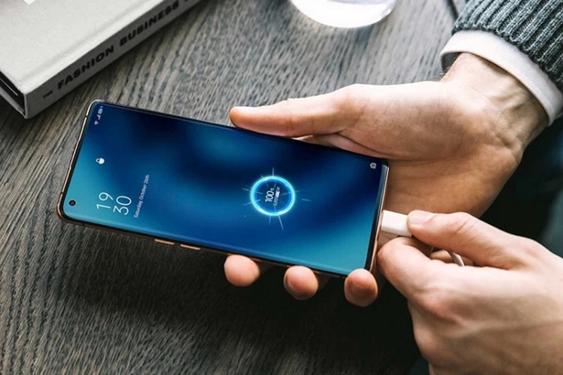 Lỗi tiếp xúc pin trên điện thoại OPPO (Ảnh 4)