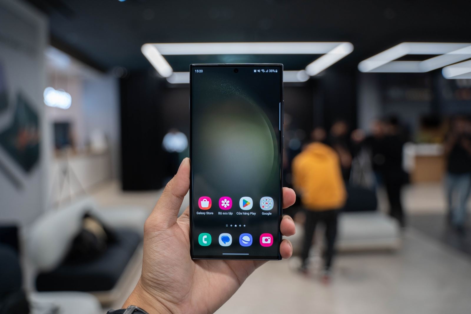 Trên tay Samsung Galaxy S23 Ultra: Camera siêu phân giải 200MP, hiệu năng Snapdragon 8 Gen 2 cực khủng