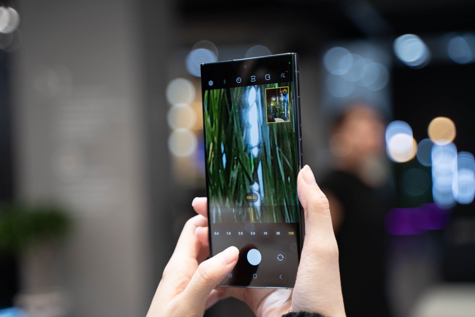 Trên tay Samsung Galaxy S23 Ultra: Camera siêu phân giải 200MP, hiệu năng Snapdragon 8 Gen 2 cực khủng