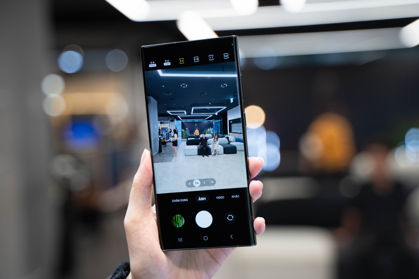 Trên tay Samsung Galaxy S23 Ultra: Camera siêu phân giải 200MP, hiệu năng Snapdragon 8 Gen 2 cực khủng