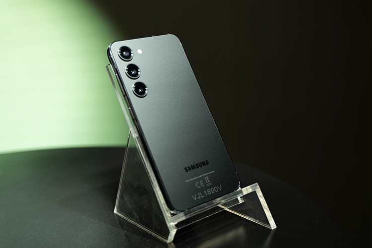 Trên tay Samsung Galaxy S23 35