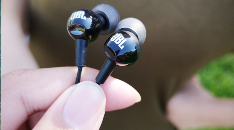 Tai nghe nhét tai JBL C150SI