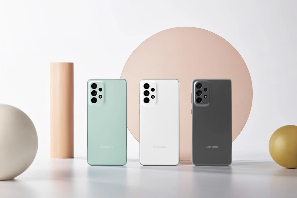 So sánh OPPO Reno8 T 5G và Samsung Galaxy A73 5G: Chênh nhau không nhiều, chọn điện thoại nào đây?