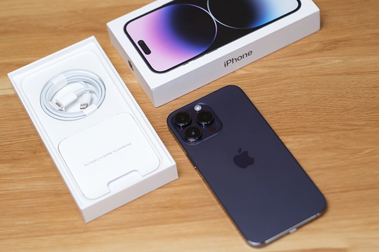 9 mẫu điện thoại iPhone giảm giá Valentine, sale đến 9 triệu đồng