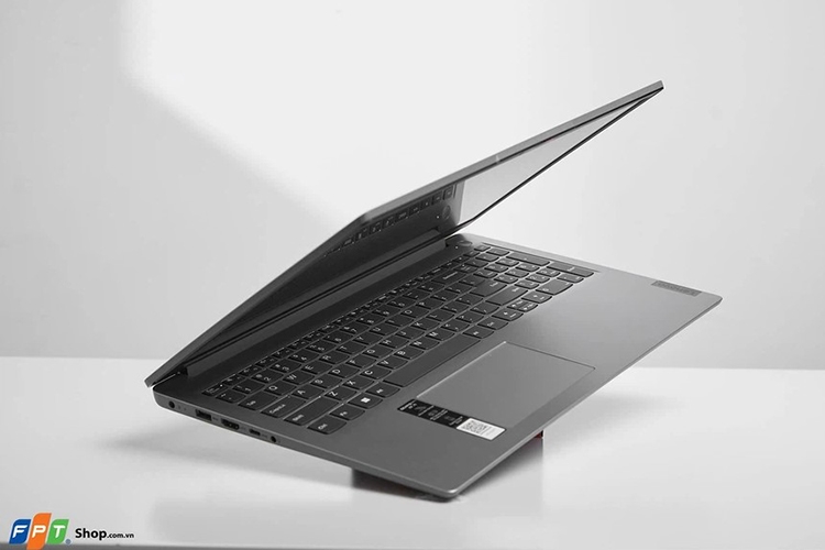 4 mẫu laptop Lenovo cực hot hit giảm sốc đến 10 triệu đồng