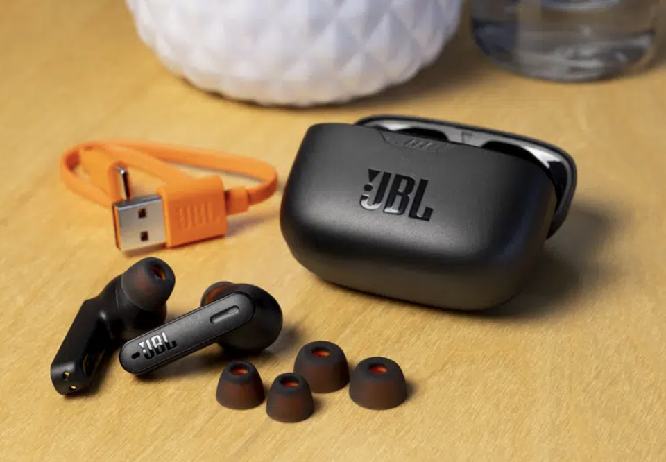 Top 5 tai nghe Bluetooth dành cho các cặp đôi nhân ngày lễ Valentine hình 5