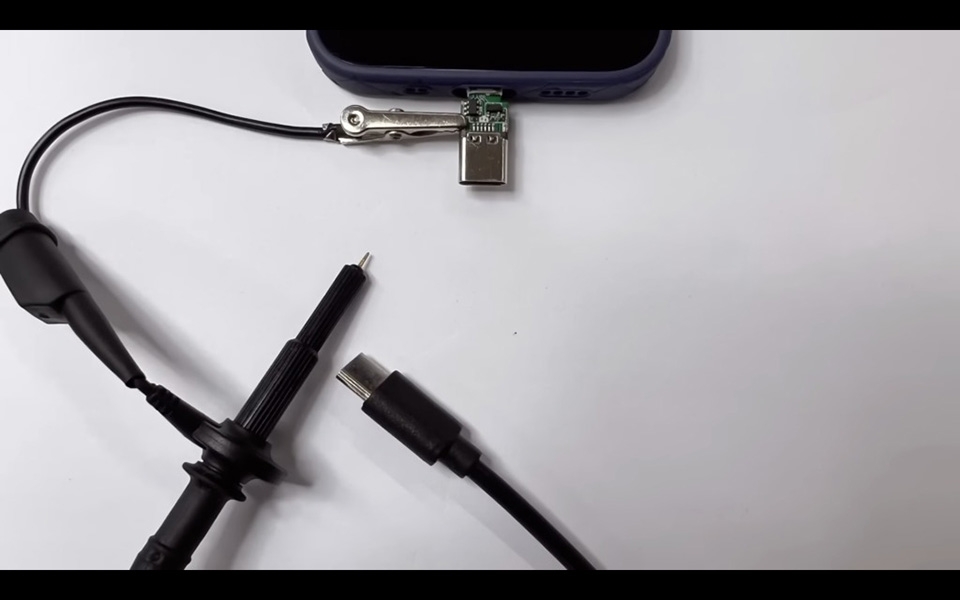 iPhone 12 mini có cổng USB-C (ảnh 2)