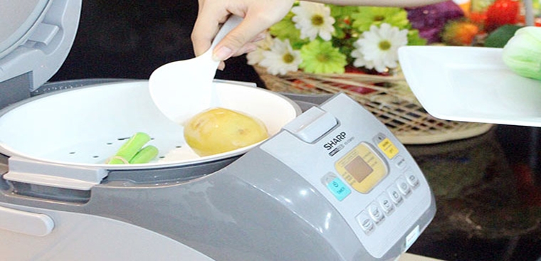các tiện ích trên nồi cơm điện có xửng hấp