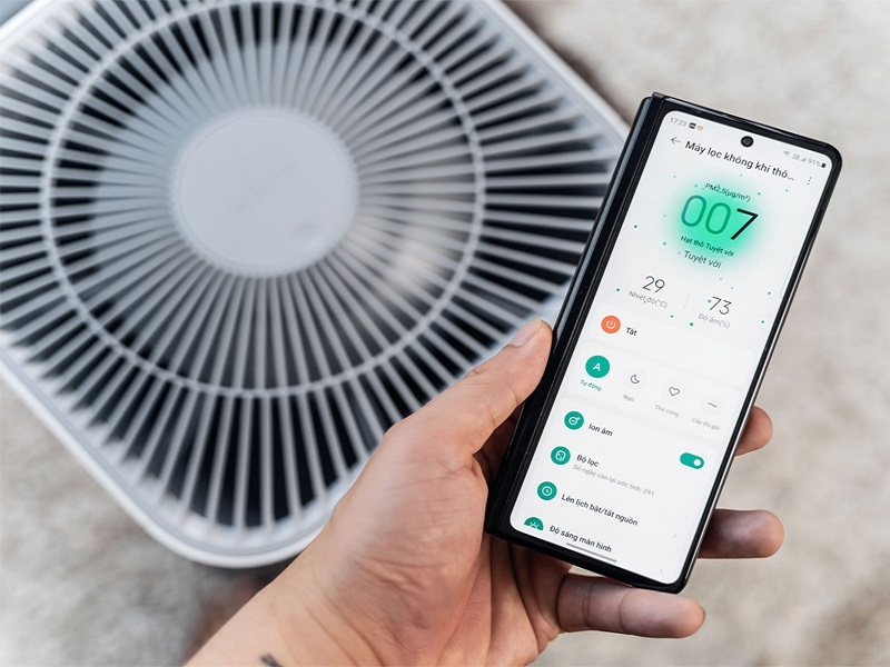 điều khiển bằng điện thoại qua ứng dụng riêng