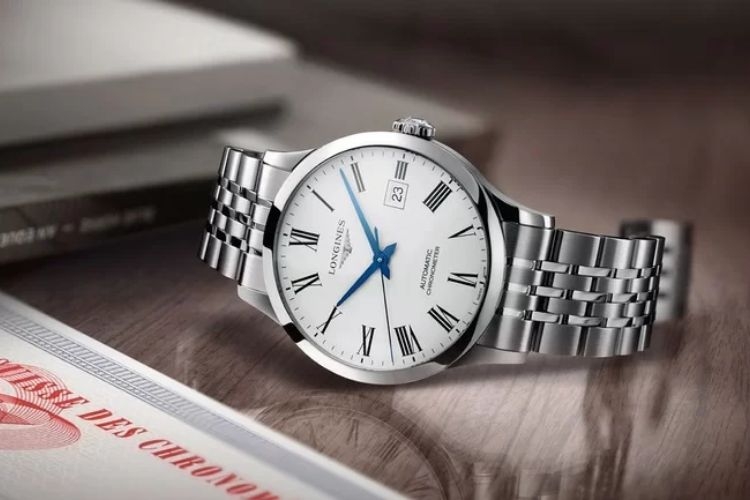 COSC và Chronometer có khác nhau không?