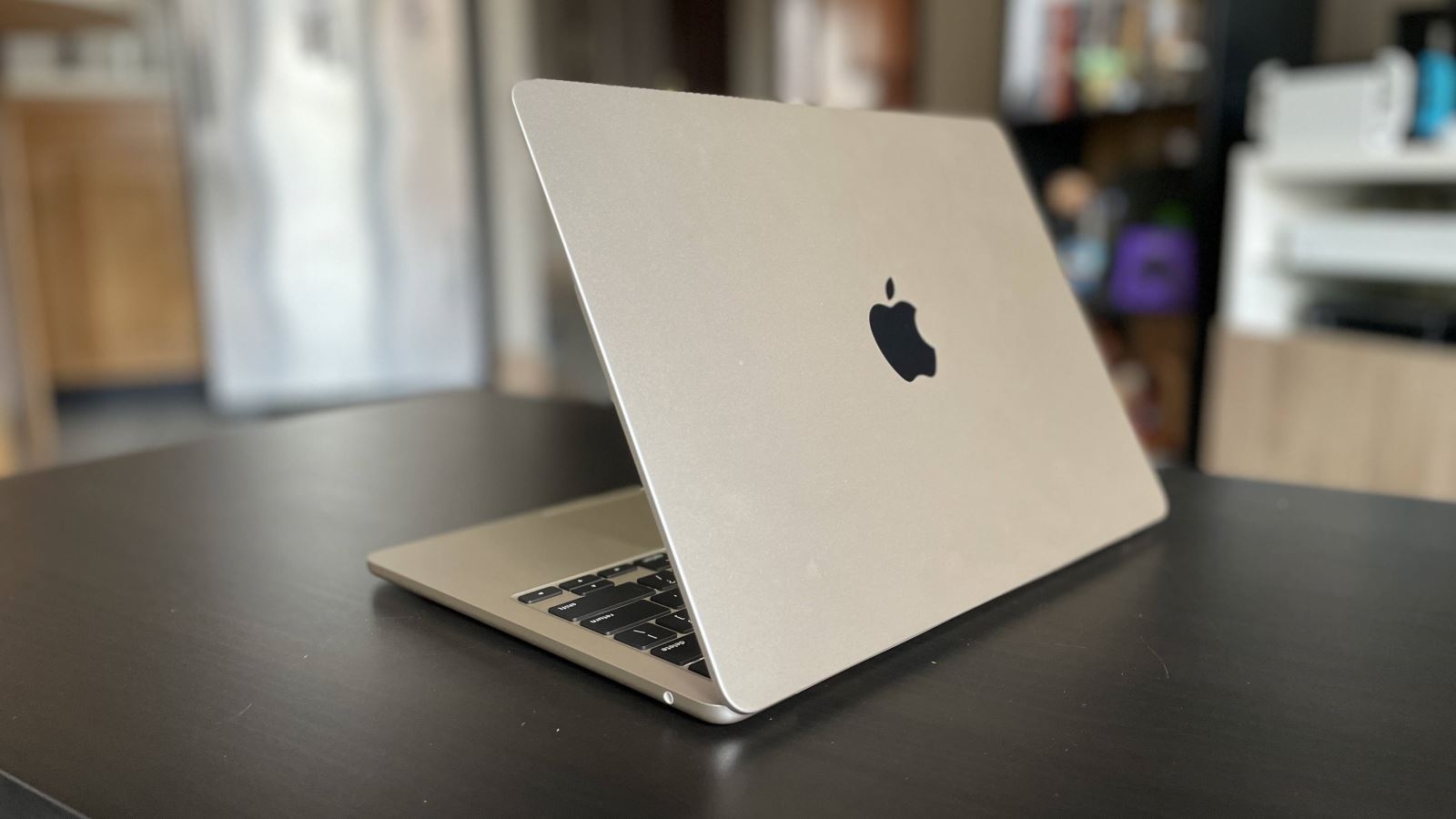 MacBook Air M2 có mấy màu? Màu nào phù hợp nhất với bạn?