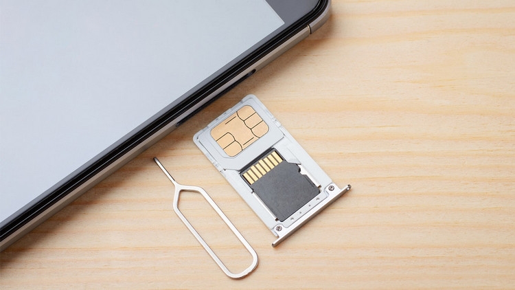 6 cách điện thoại cao cấp đang trở nên tệ hơn (6)