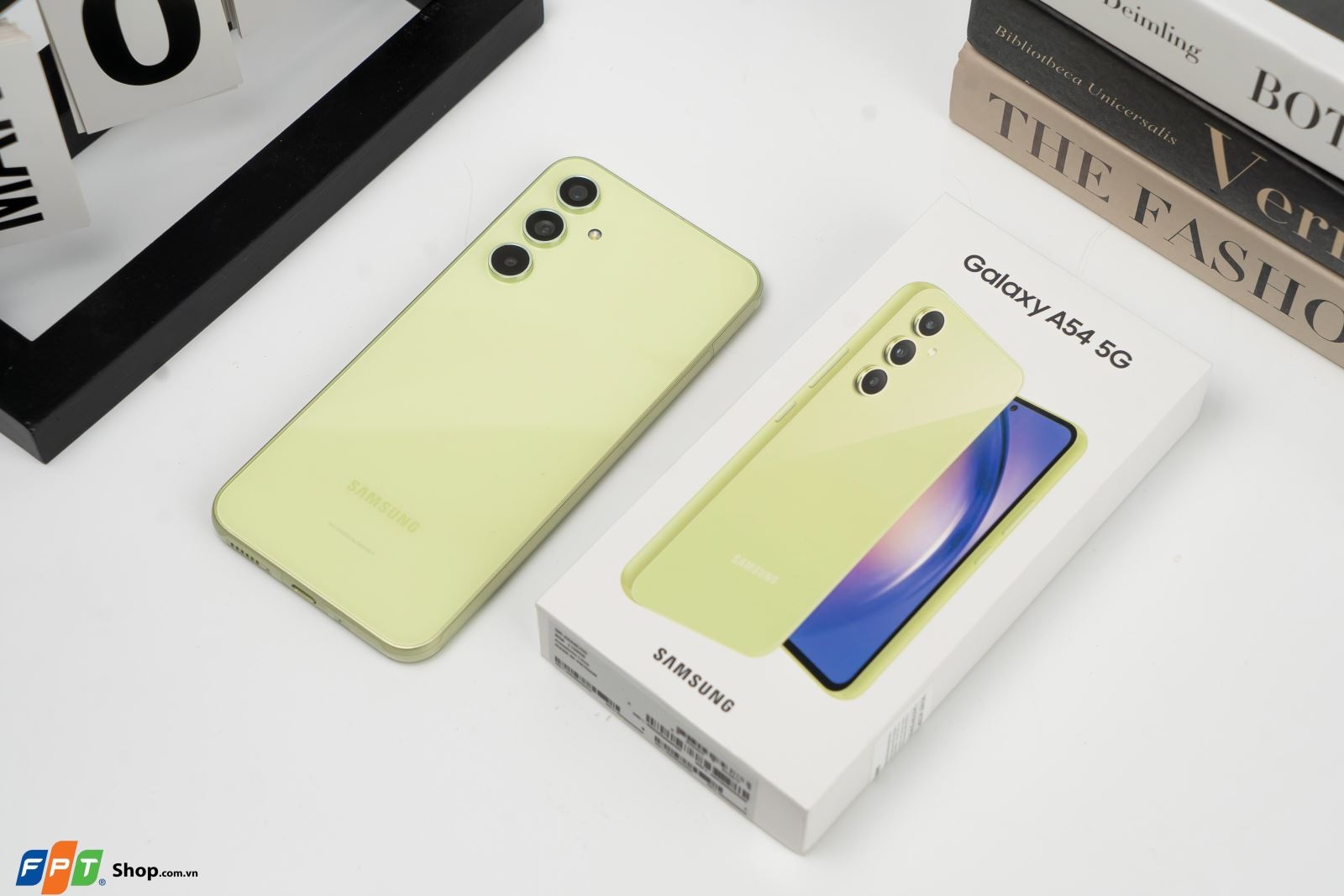 Trên tay Samsung Galaxy A54 5G: Thiết kế cao cấp, Exynos 1380, giá từ 10.49 triệu đồng