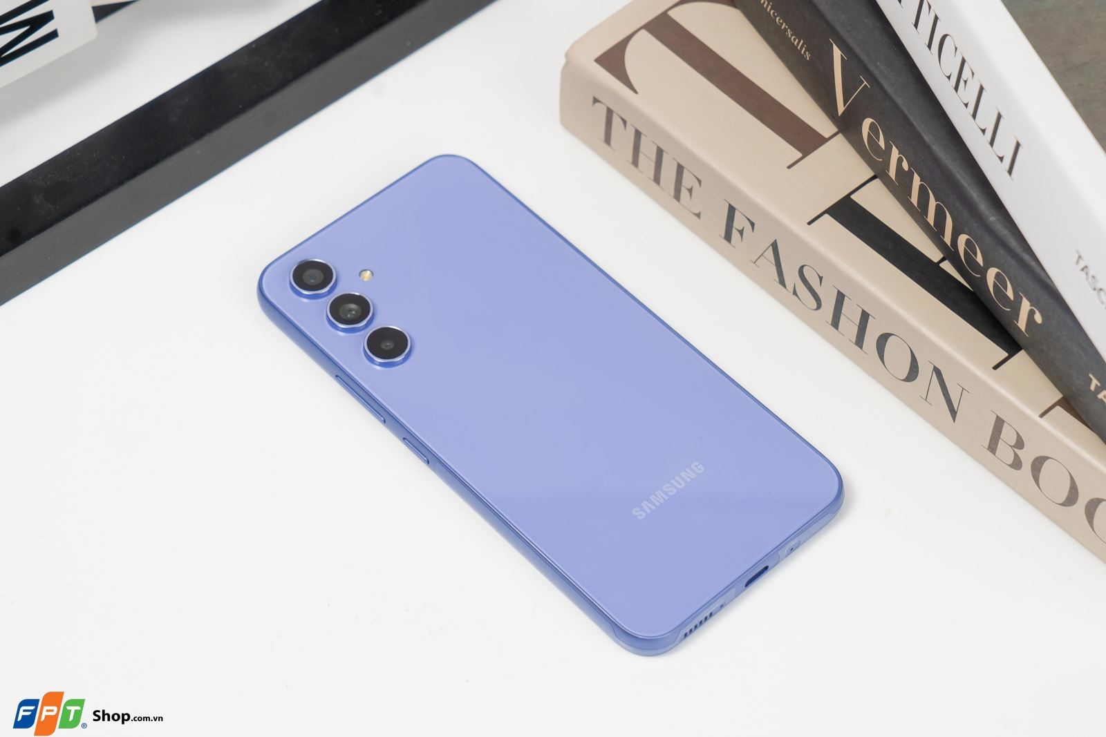 Trên tay Samsung Galaxy A54 5G: Thiết kế cao cấp, Exynos 1380, giá từ 10.49 triệu đồng