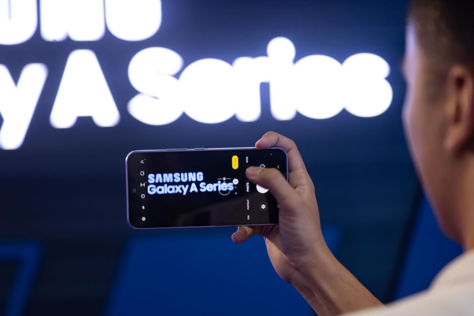 Trên tay Samsung Galaxy A54 5G: Thiết kế cao cấp, Exynos 1380, giá từ 10.49 triệu đồng
