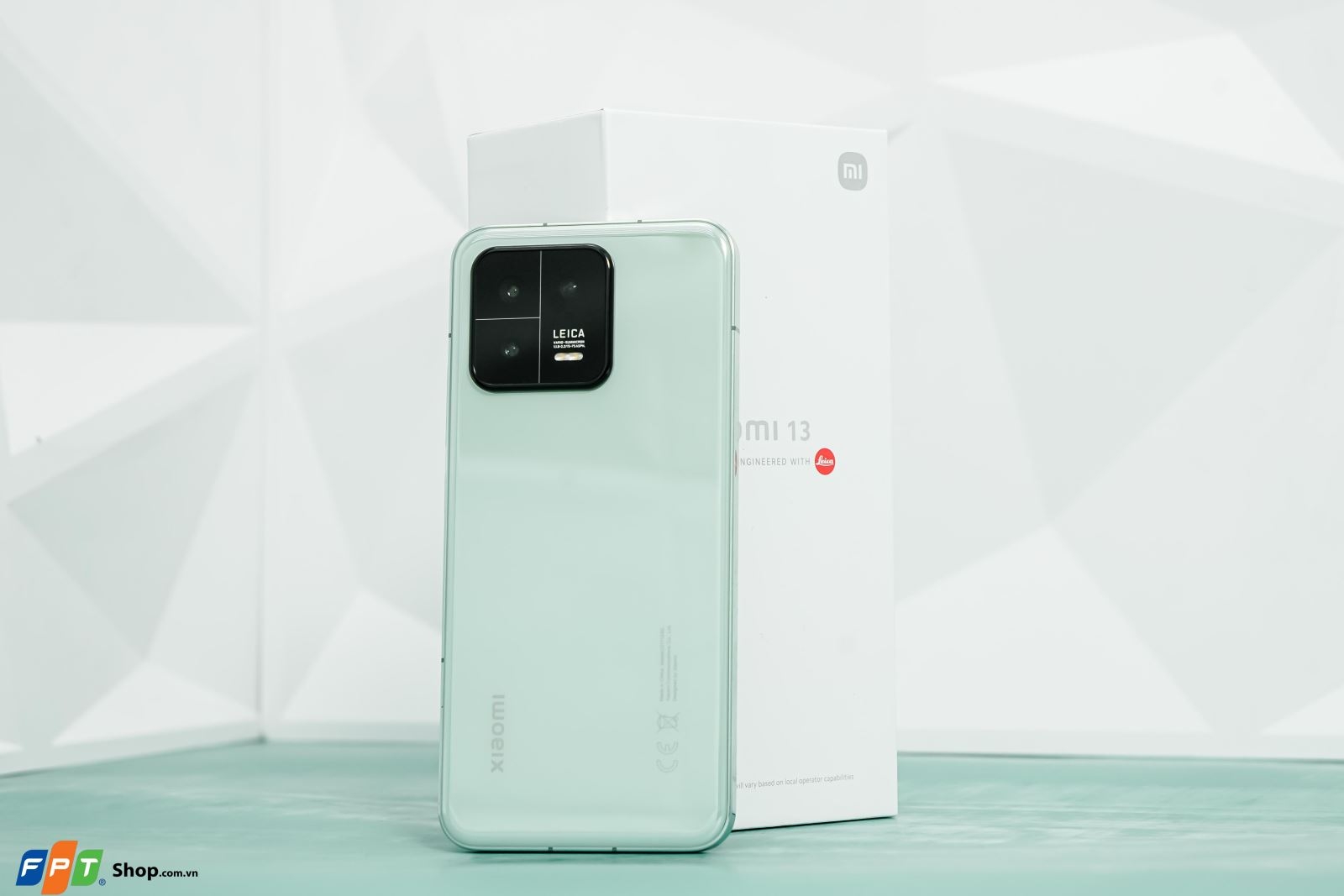 So sánh Samsung Galaxy S23 và Xiaomi 13: Lựa chọn nào tốt hơn?