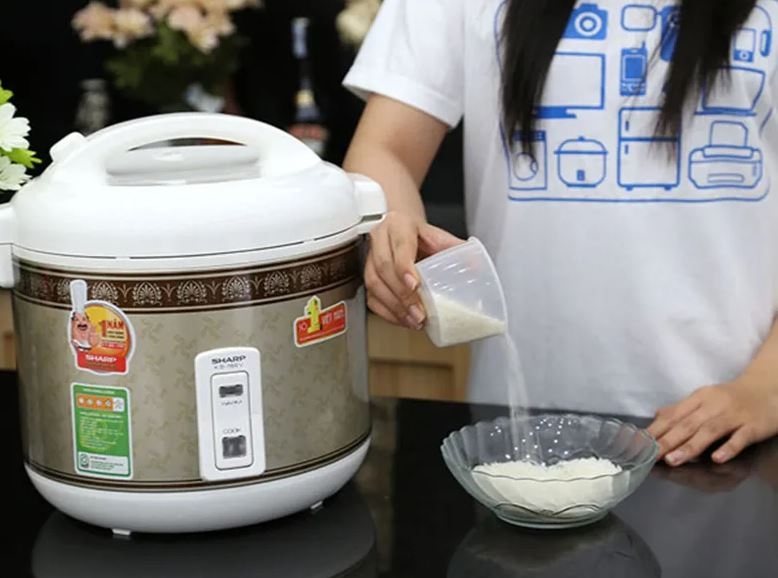 cách sử dụng cốc đong gạo trong nồi cơm điện