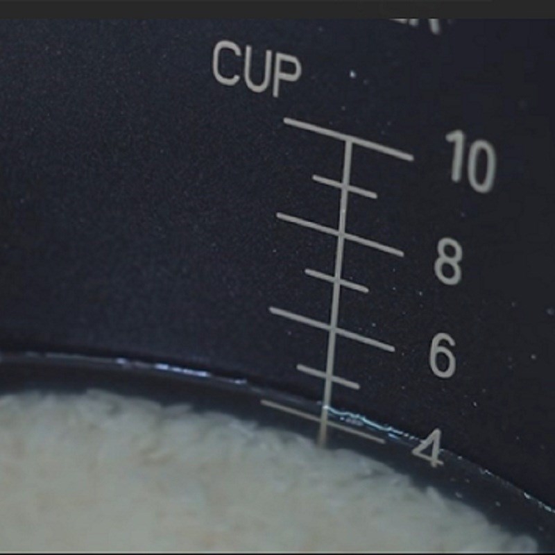 Nồi cơm điện nấu cơm bị sống vì thiếu nước