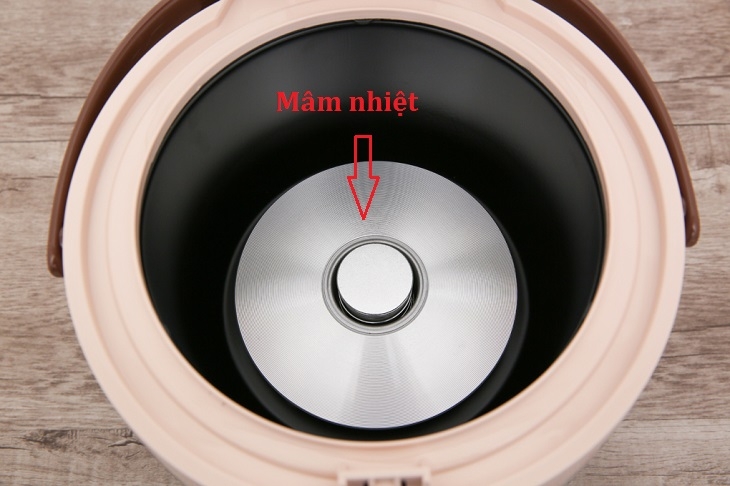 Nồi cơm điện nấu cơm bị sống do lỗi cảm biến