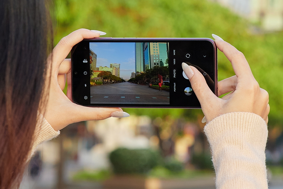 8 tiếng “hẹn hò” với Samsung Galaxy A14 5G 9