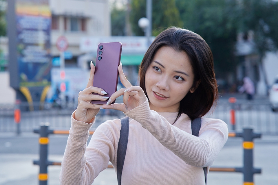 8 tiếng “hẹn hò” với Samsung Galaxy A14 5G 2