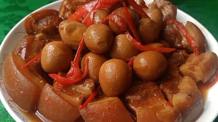 Cách làm thịt kho tàu bằng nồi cơm điện
