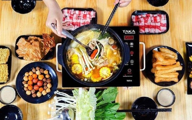 nên dùng nồi lẩu điện hay bếp từ để nấu lẩu 3