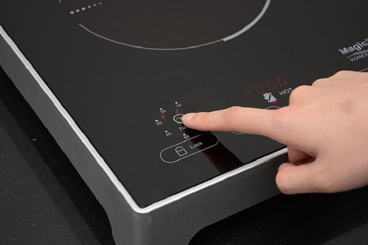 bếp từ phát ra âm thanh khi nấu 2