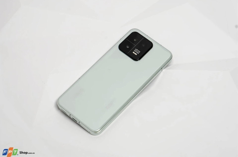 Có nên mua Xiaomi 13 - mẫu flagship của Xiaomi vừa ra mắt hình 1