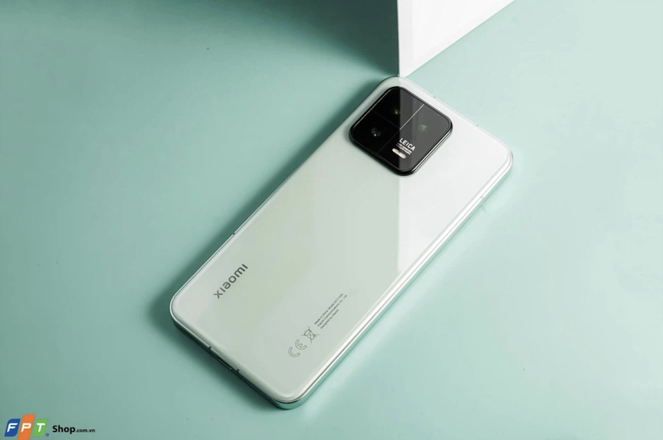 Có nên mua Xiaomi 13 - mẫu flagship của Xiaomi vừa ra mắt hình 3