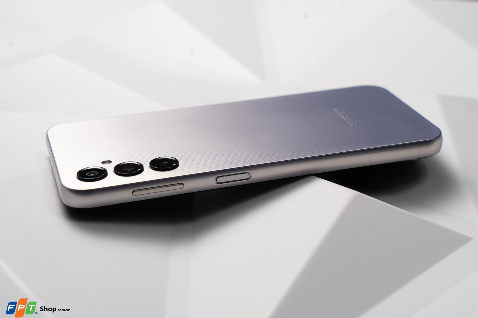 Trên tay Samsung Galaxy A14 4G: Exynos 850, 3 camera 50MP, pin 5.000mAh