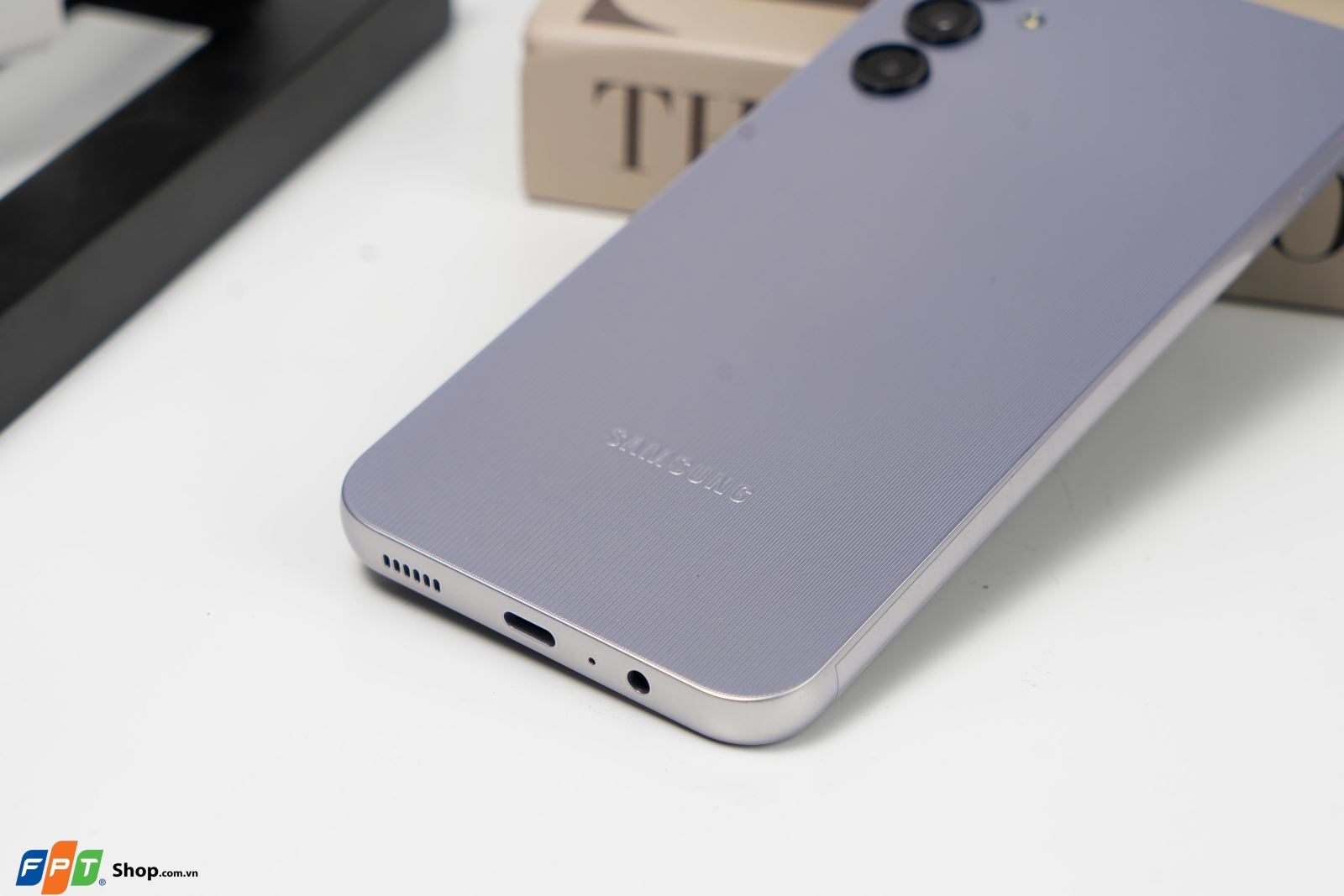 Trên tay Samsung Galaxy A14 4G: Exynos 850, 3 camera 50MP, pin 5.000mAh