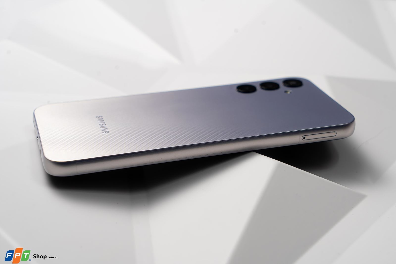 Trên tay Samsung Galaxy A14 4G: Exynos 850, 3 camera 50MP, pin 5.000mAh
