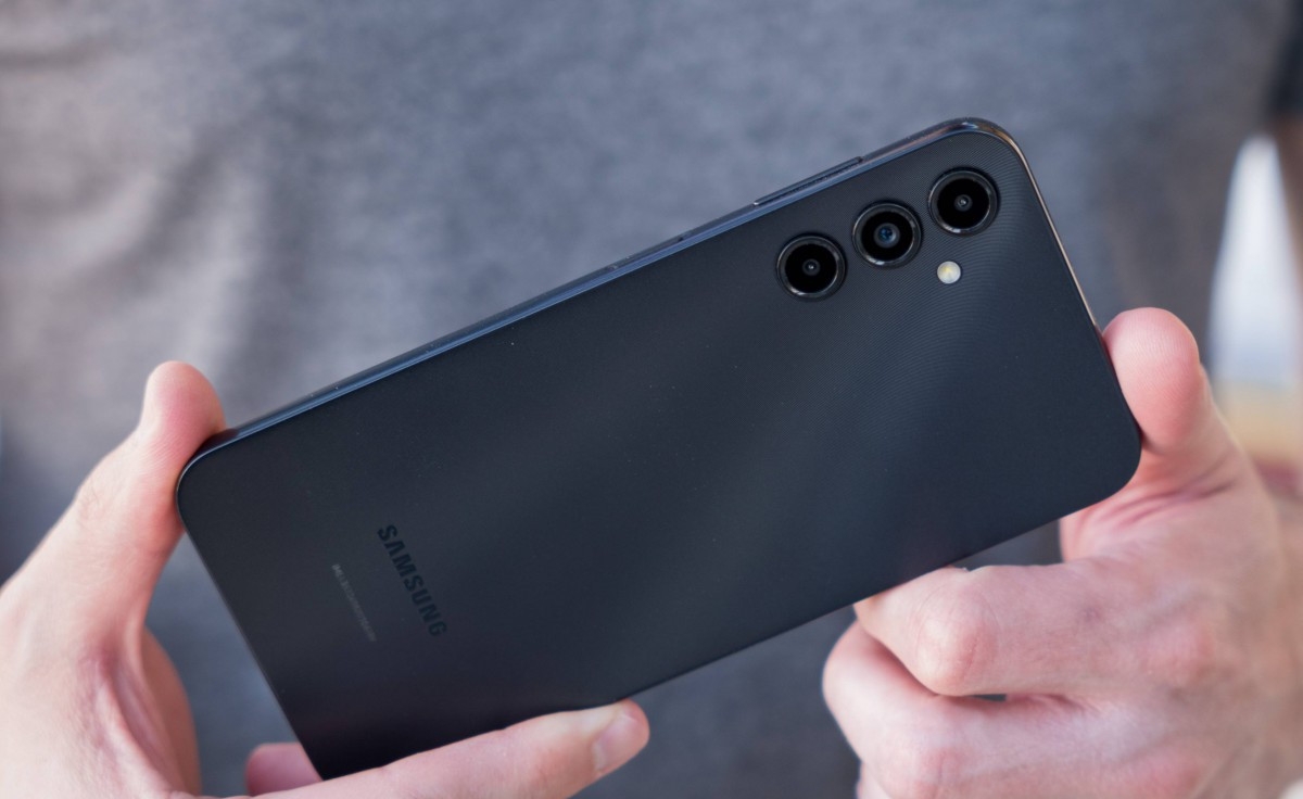 So sánh Samsung Galaxy A14 5G và Galaxy A13 5G (5)
