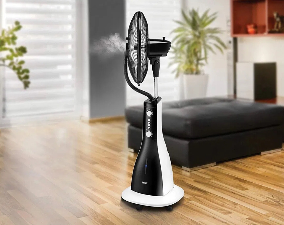 Quạt phun sương sẽ phun hơi ẩm trực tiếp vào không khí