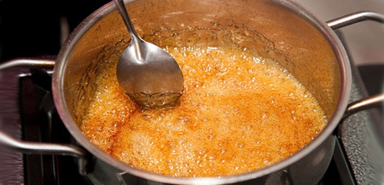 Tiến hành làm Caramel