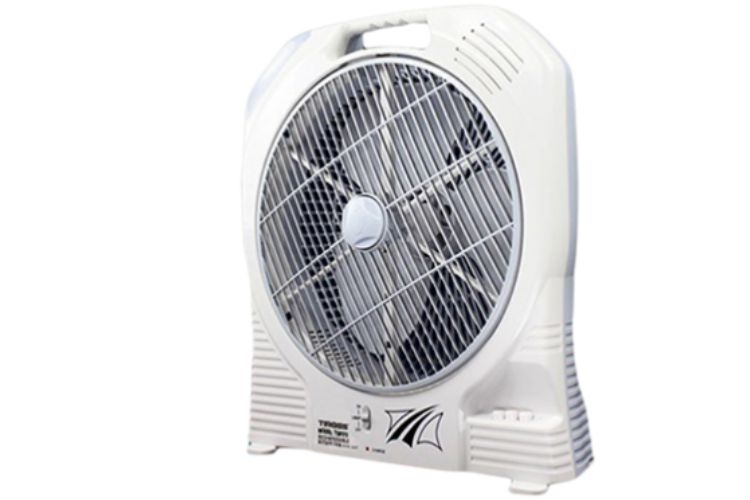 Quạt sạc điện hãng nào tốt: Tiross