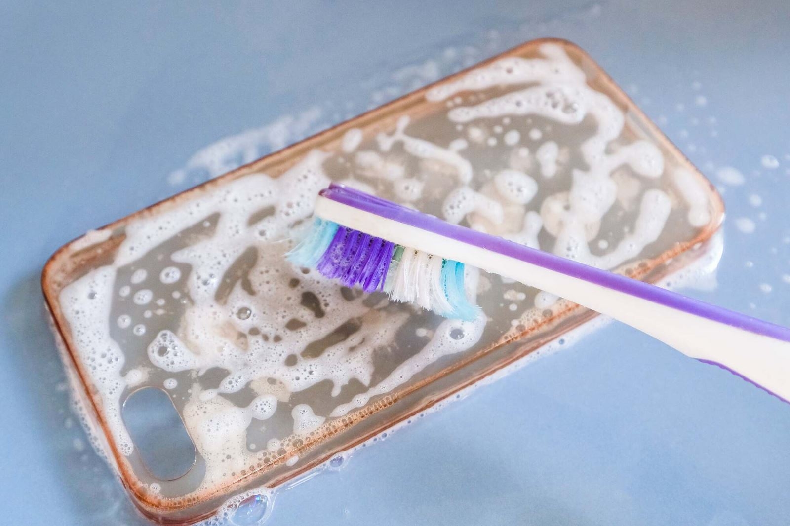 Sử dụng nước và xà phòng