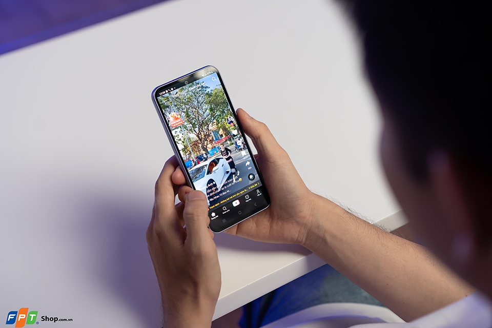 Test khả năng giải trí của Samsung Galaxy A54 5G 5