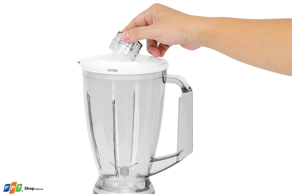 Xay nhuyễn nhanh chóng với công suất 300W