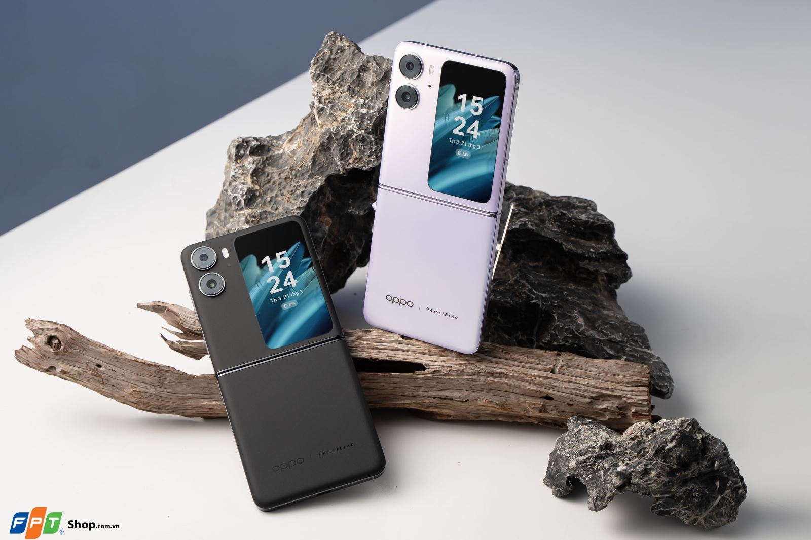 Trên tay OPPO Find N2 Flip tại VN: Nếp gấp “tàng hình”, màn hình ngoài lớn, giá bán chỉ 19.99 triệu đồng