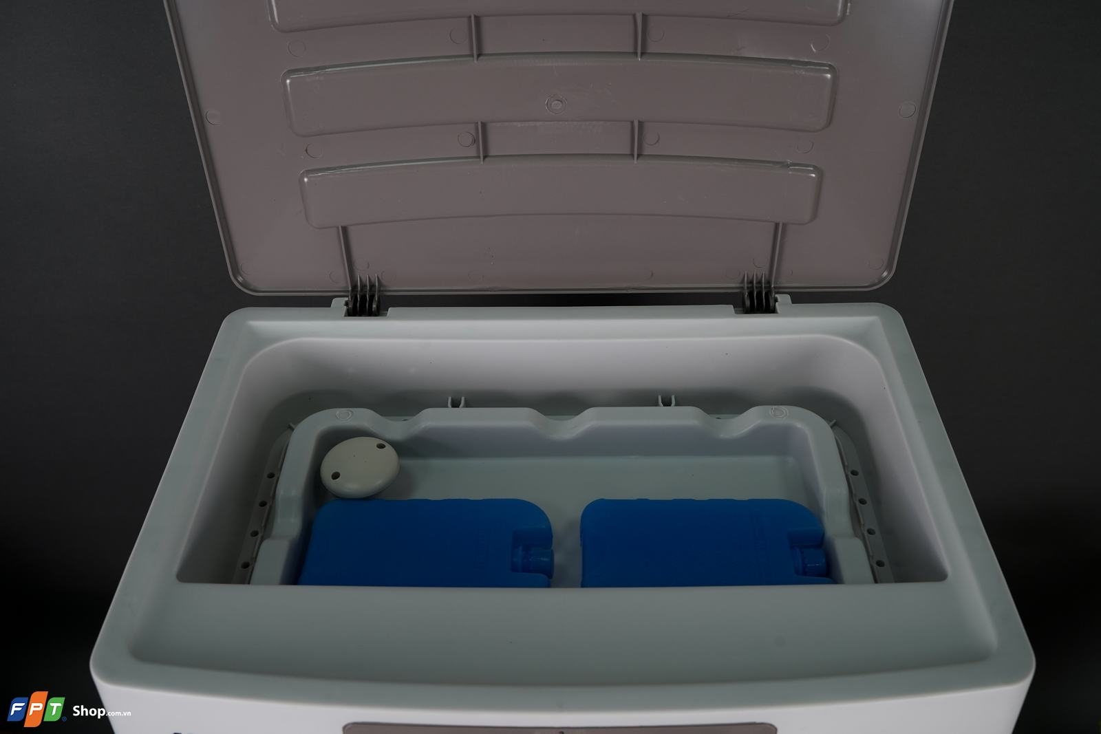 Review quạt điều hòa Kangaroo KG50F62: Két nước dung tích lớn