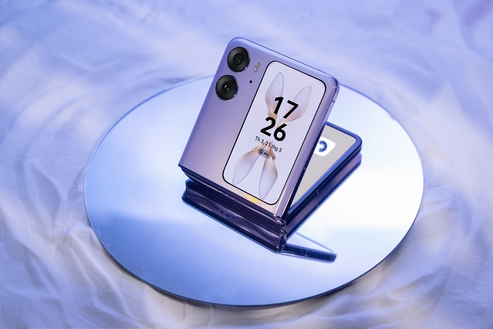 OPPO Find N2 Flip ra mắt tại Việt Nam: Smartphone gập toàn năng với giá hợp lý