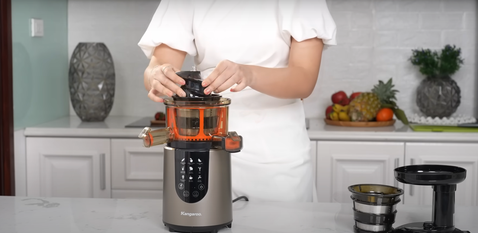 Hướng dẫn sử dụng máy ép chậm Kangaroo KG180SJD một cách hiệu quả