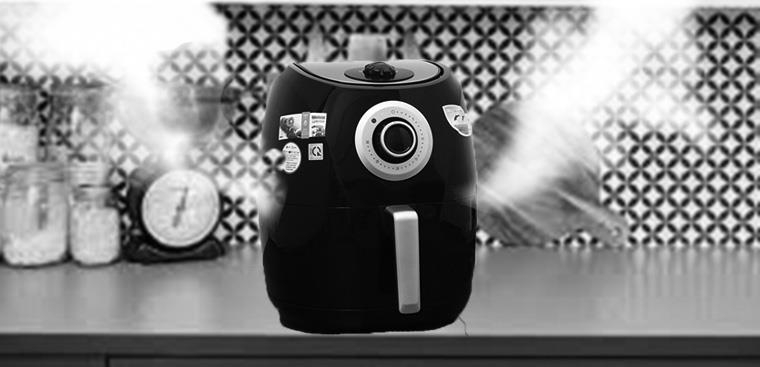 Nồi chiên không dầu bốc khói (Ảnh 2)