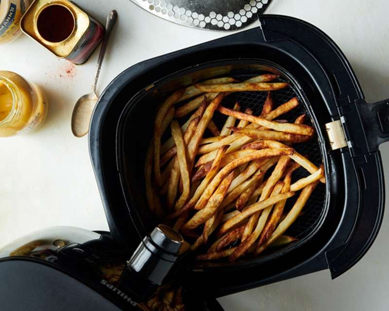 Nồi chiên không dầu bốc khói (Ảnh 5)