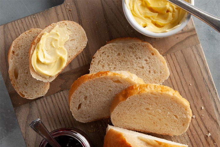 Cách nướng lại bánh mì bằng nồi chiên không dầu (Ảnh 4)